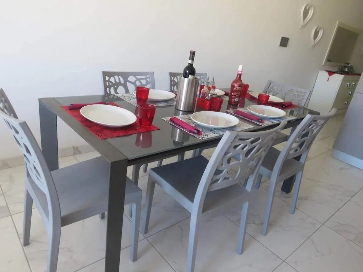 Marsaxlokk Sea Side 2 Bedroom Apartment Luqa